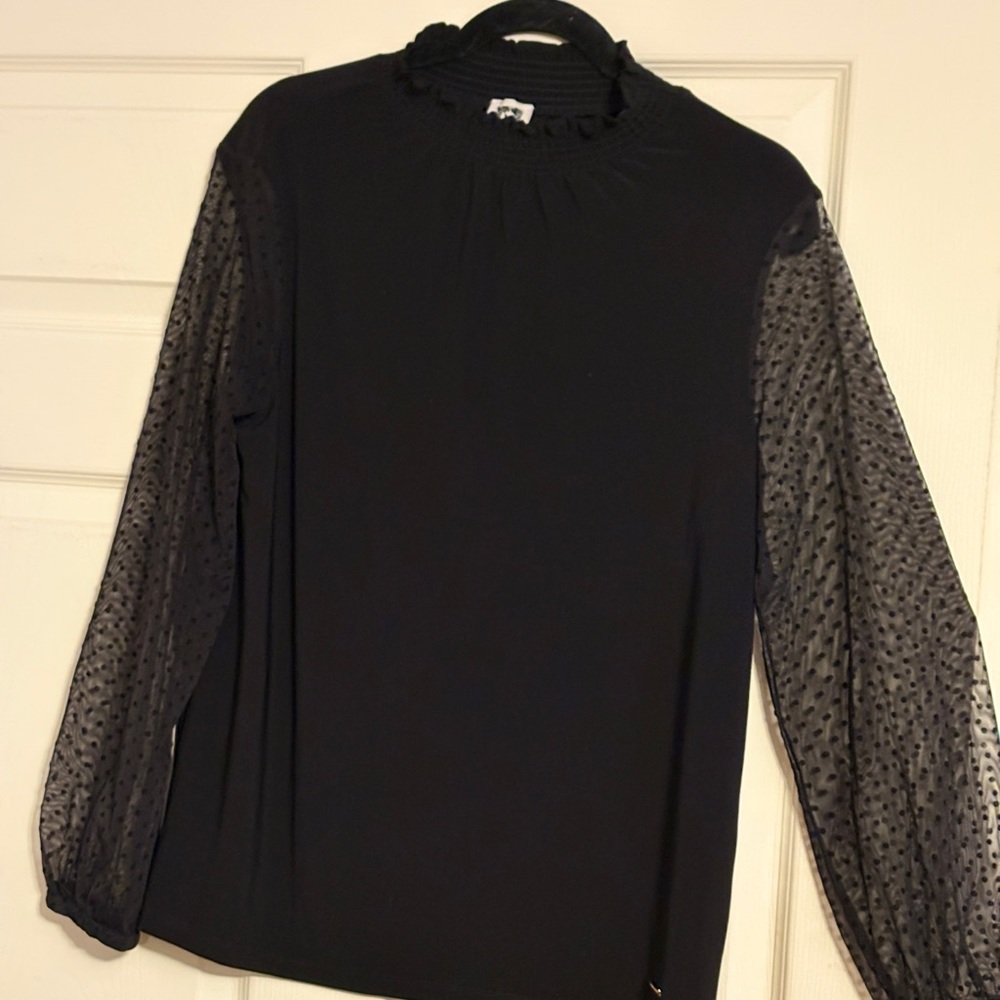 Black elegant top